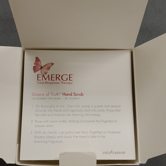 Gold Canyon - Grains of Truth HAND SCRUB 9 oz - Picture 3 of 14